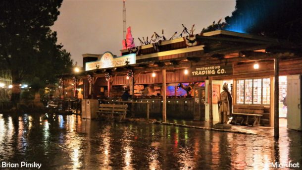 , Disneyland Resort Update – Flying Through Star Wars Land