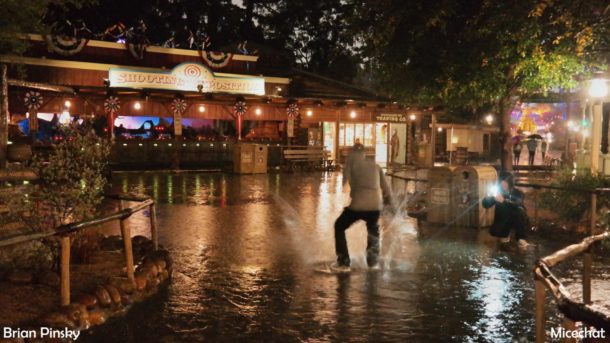 , Disneyland Resort Update – Flying Through Star Wars Land