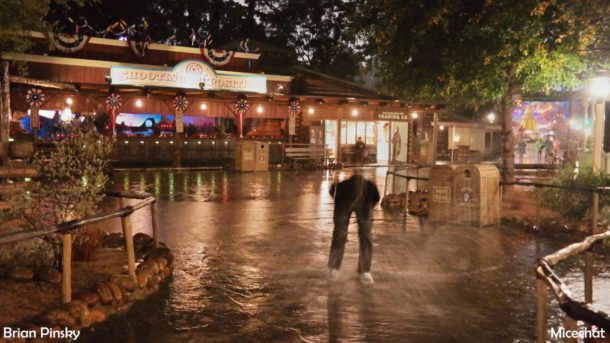 , Disneyland Resort Update – Flying Through Star Wars Land