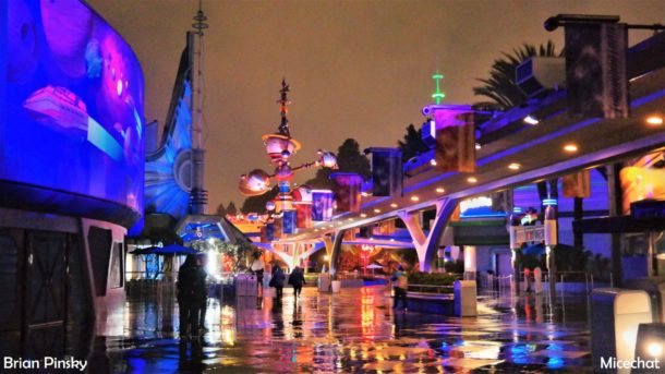 , Disneyland Resort Update – Flying Through Star Wars Land