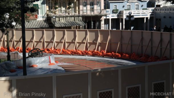 , Disneyland Update &#8211; It&#8217;s A WALL World After All