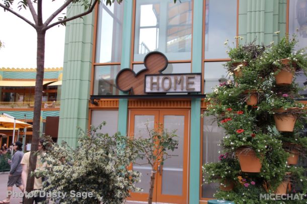 , Disneyland Update – Price Jump, New Vyloos, Confirmations