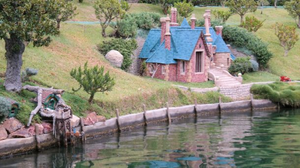 , Disneyland Photo Update: Eggs and Epic Rain