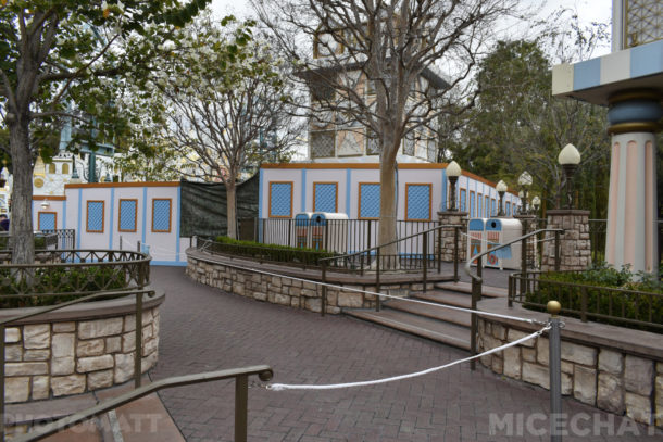 , Disneyland News and Photo Update – Pretty in Pink