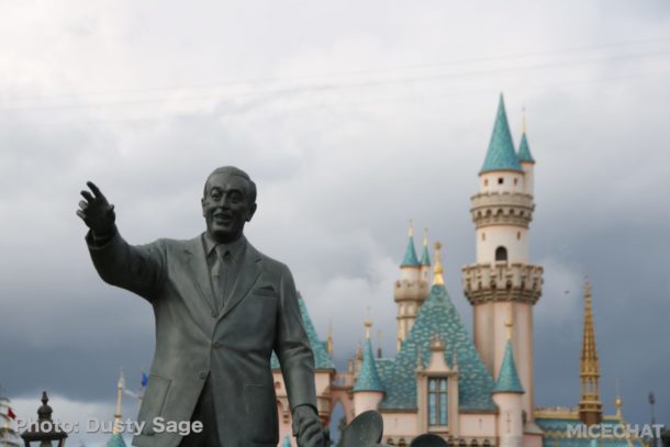 , Disneyland Photo Update – Walls Come Crumbling Down