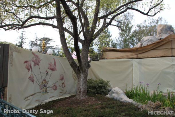 , Disneyland Photo Update – Walls Come Crumbling Down