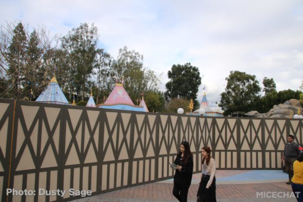, Disneyland Photo Update – Walls Come Crumbling Down