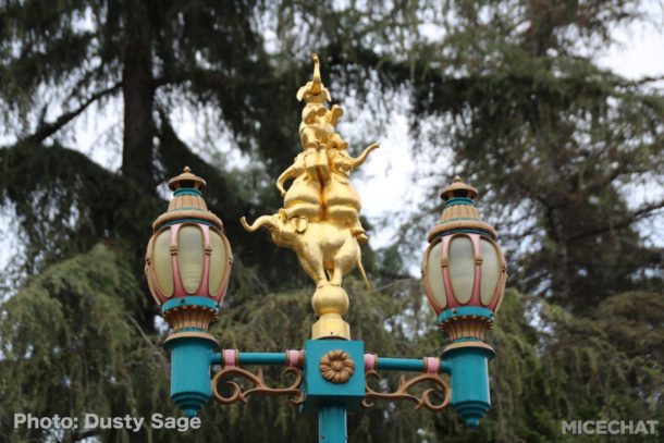 , Disneyland Photo Update – Walls Come Crumbling Down