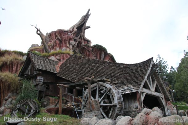 , Disneyland Photo Update – Walls Come Crumbling Down