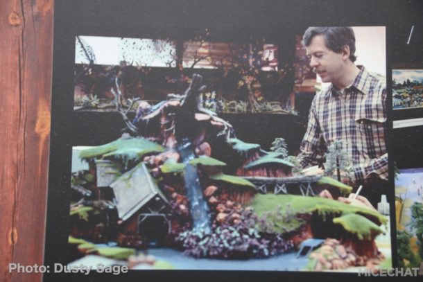 , Disneyland Photo Update – Walls Come Crumbling Down