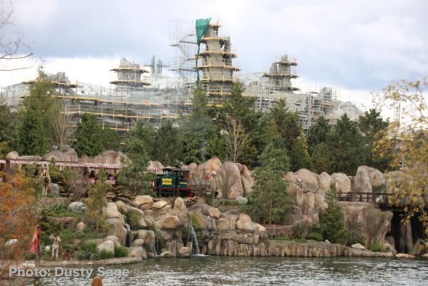 , Disneyland Photo Update – Walls Come Crumbling Down