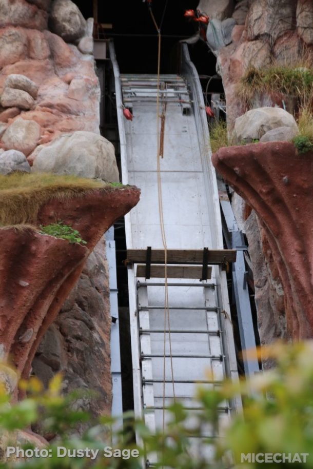 , Disneyland Photo Update – Walls Come Crumbling Down