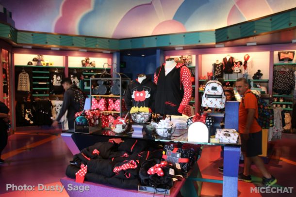 , Disneyland Resort Update – Food & Wine, Construction of New Lands