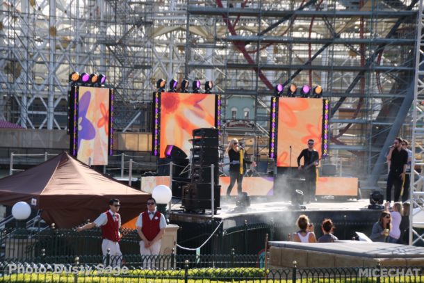 , Disneyland Resort Update – Food & Wine, Construction of New Lands
