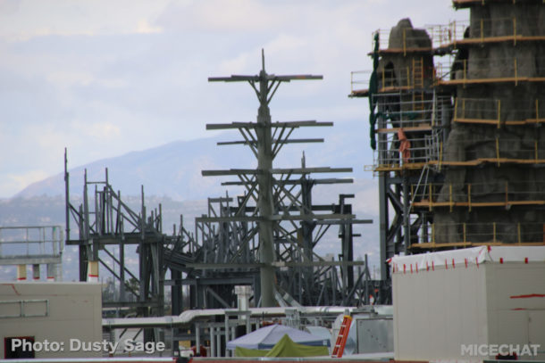 , Disneyland Resort Update – Flying Through Star Wars Land
