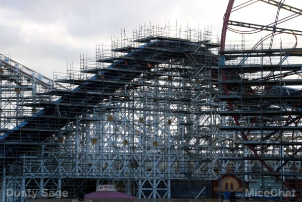 , Disneyland Resort Update – Food & Wine, Construction of New Lands