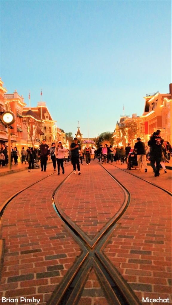 , David Koenig – Disneyland Trolley Tracker