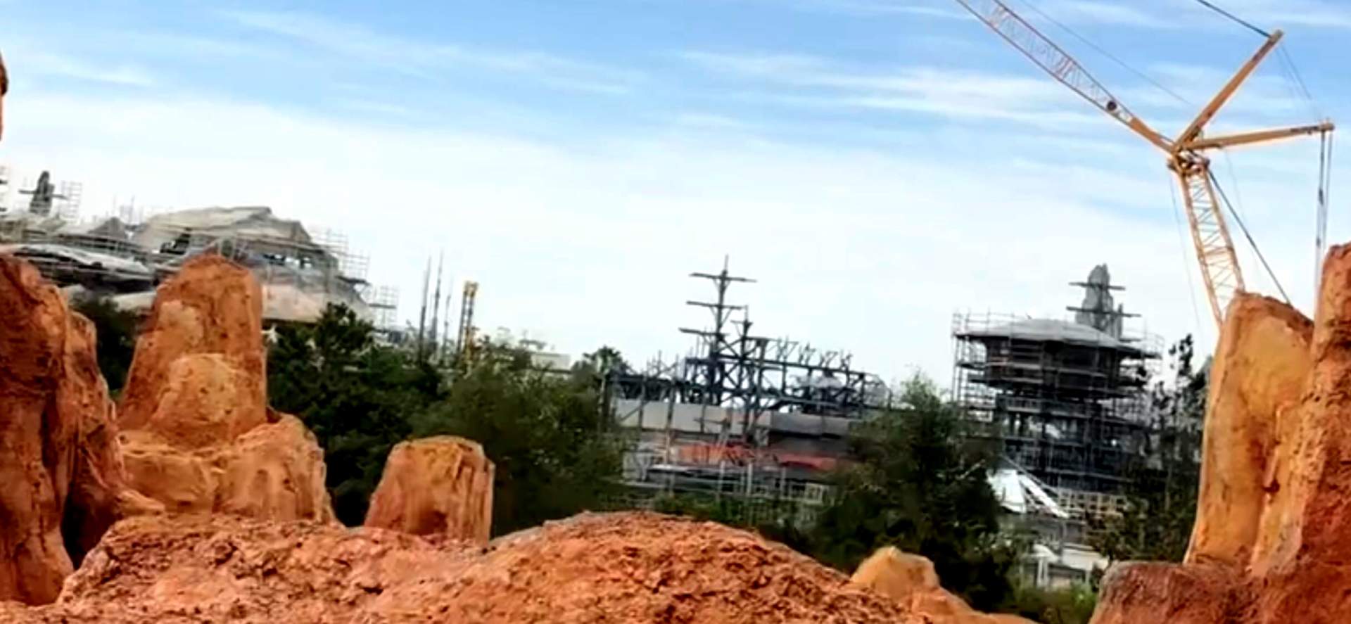 , Disneyland Photo Update – Farewell to the Redhead