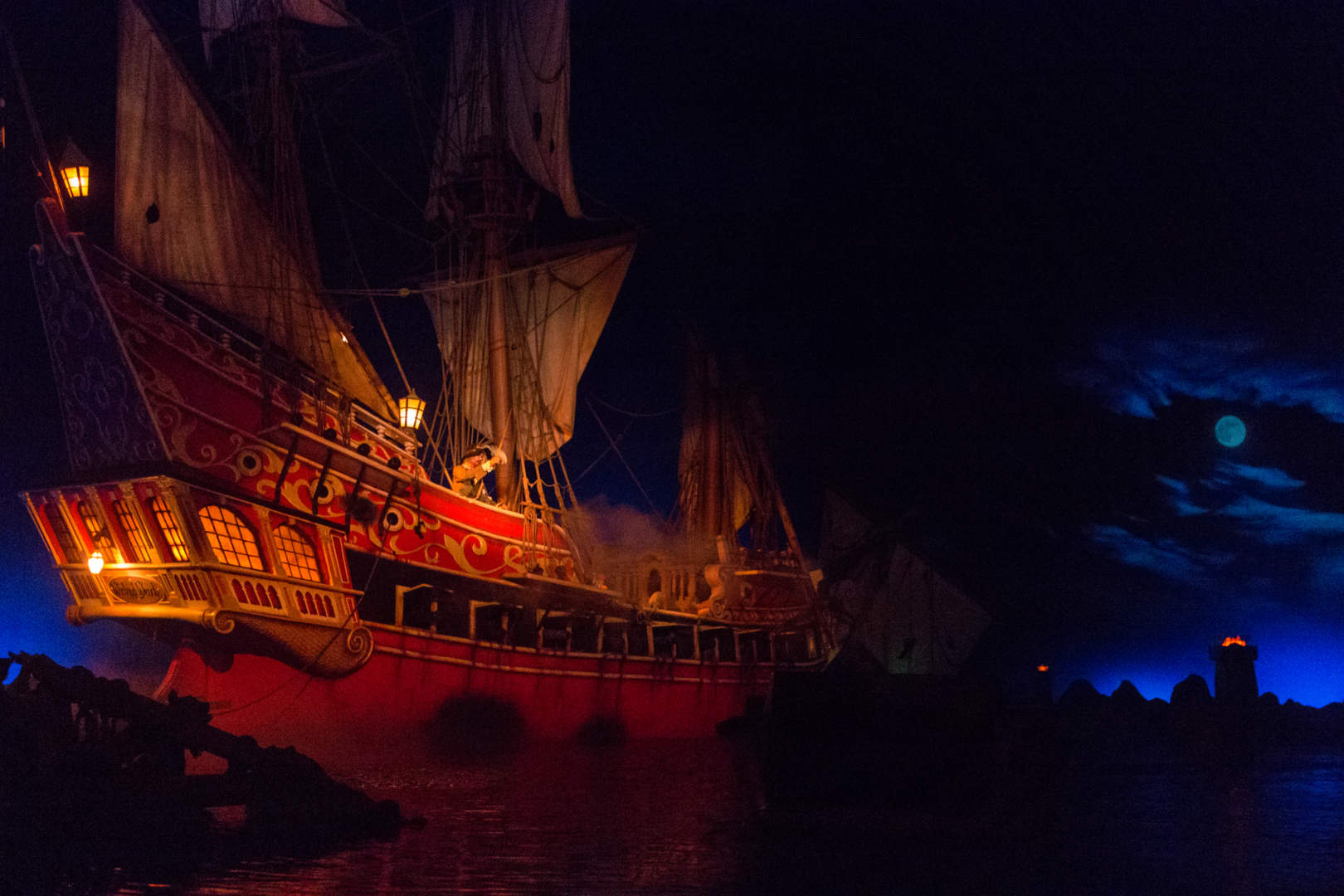 , Disneyland Photo Update – Farewell to the Redhead