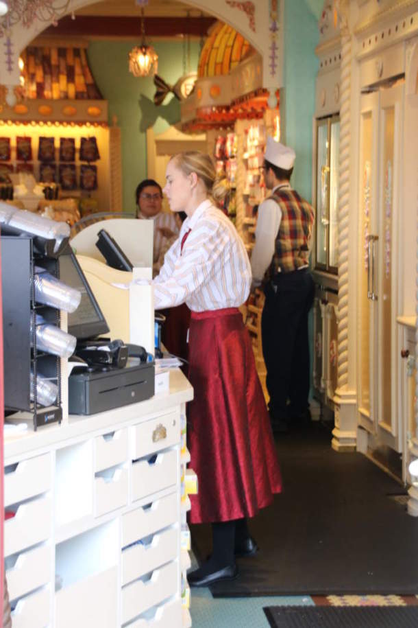 , Disneyland Photo Update – Pink is the New Pink