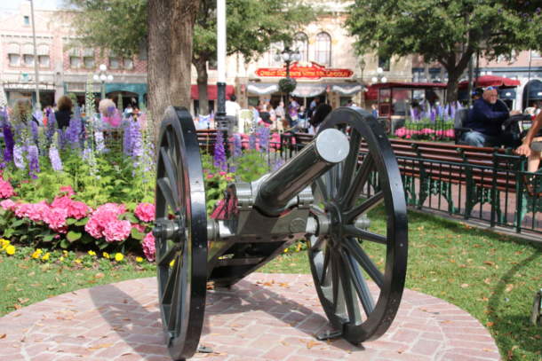 , Disneyland Photo Update – Pink is the New Pink