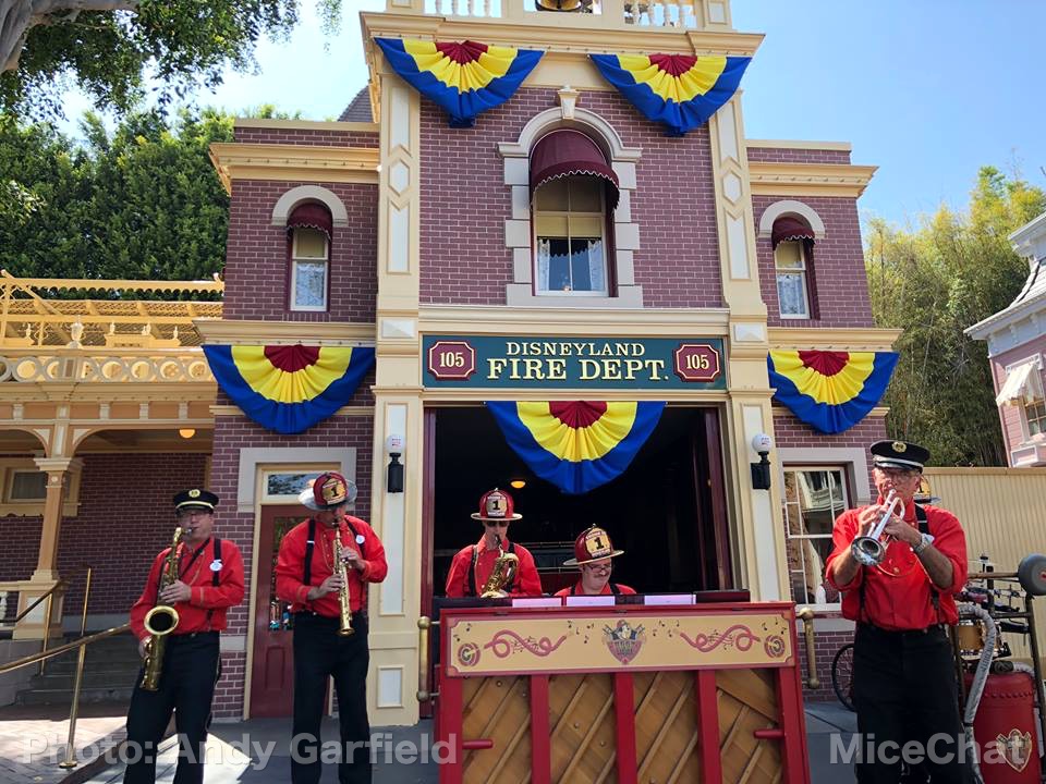 , Disneyland Photo Update – When I See an Elephant Fly