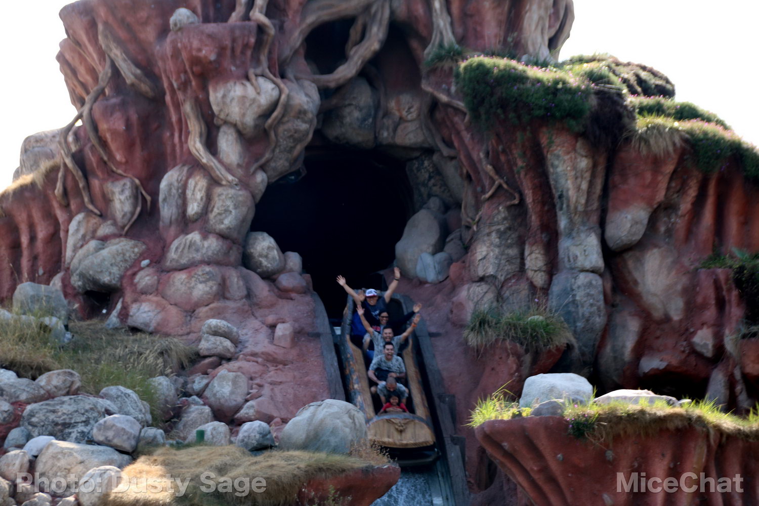 , Disneyland Photo Update &#8211; When I See an Elephant Fly