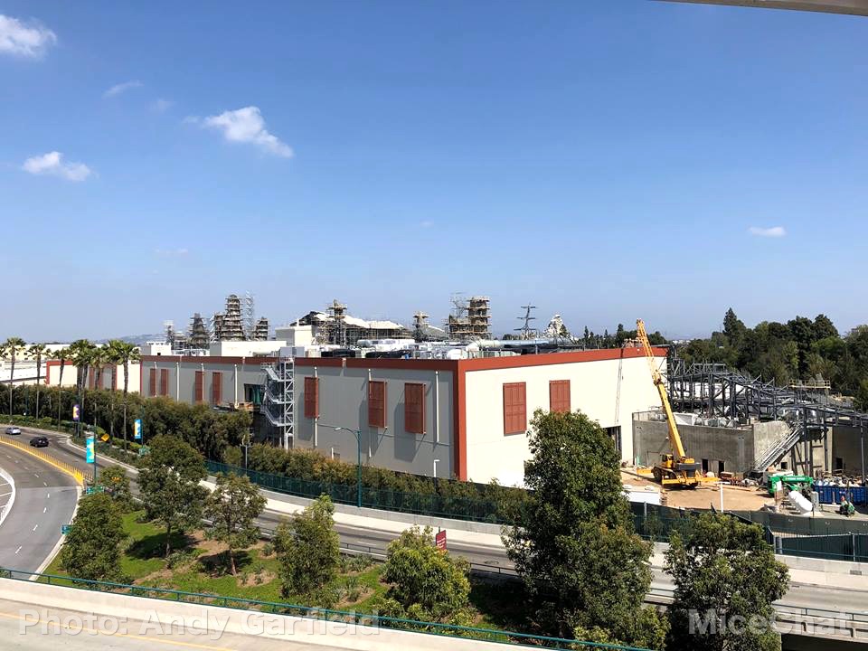 , Disneyland Photo Update – When I See an Elephant Fly