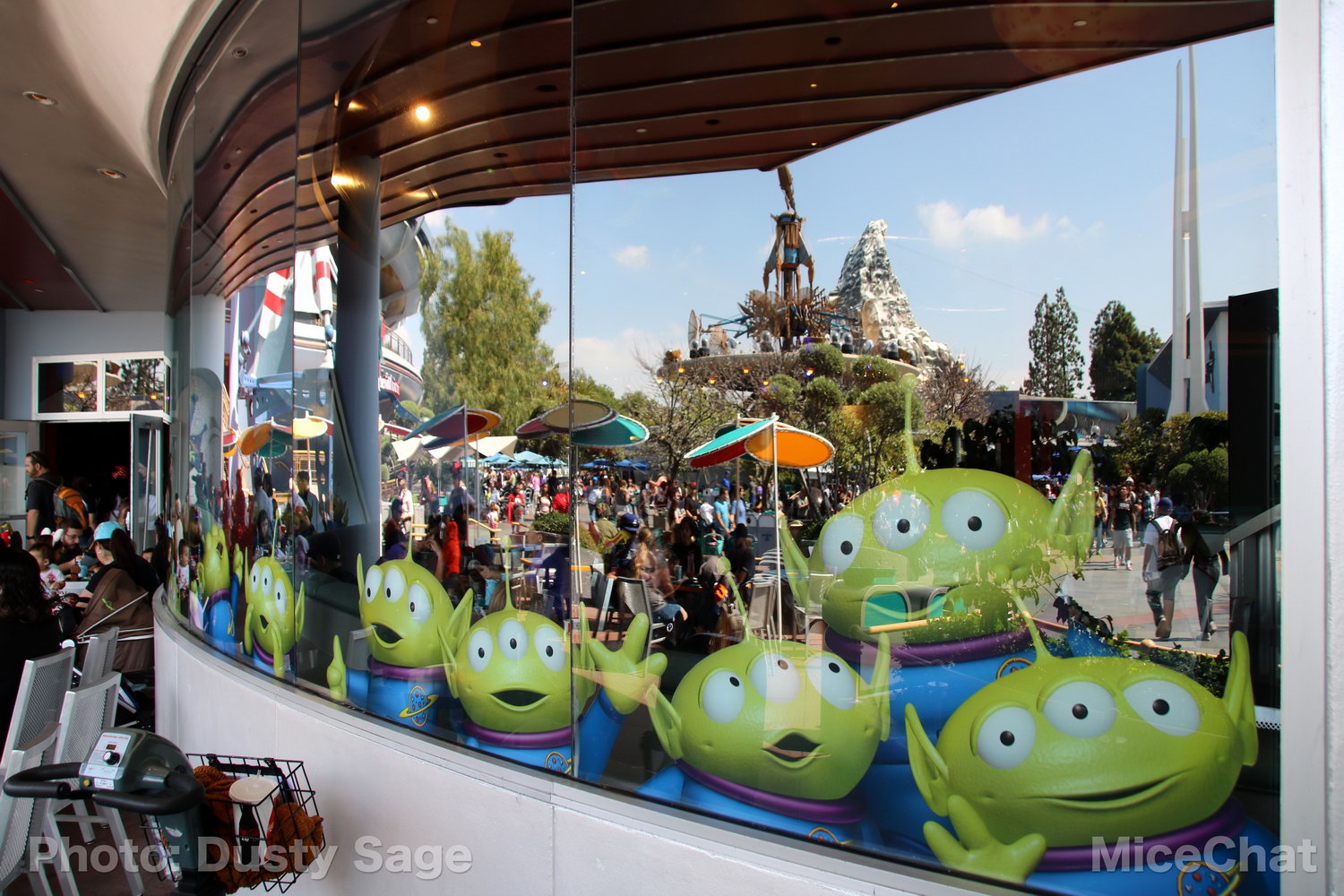 , Disneyland Photo Update – When I See an Elephant Fly