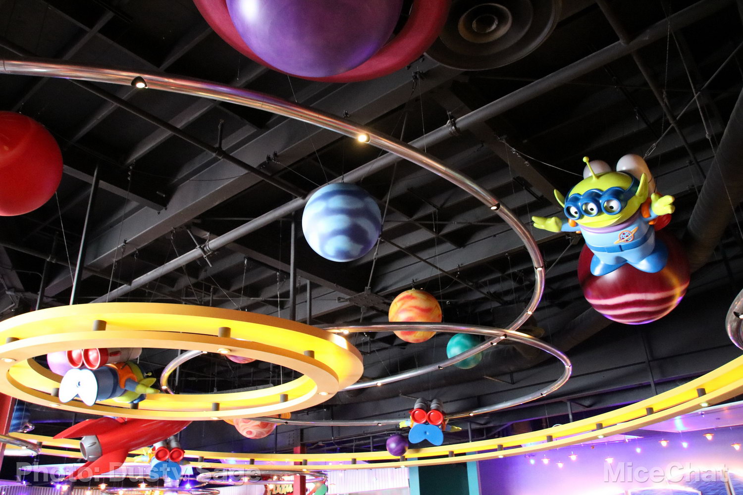 , Disneyland Photo Update – When I See an Elephant Fly