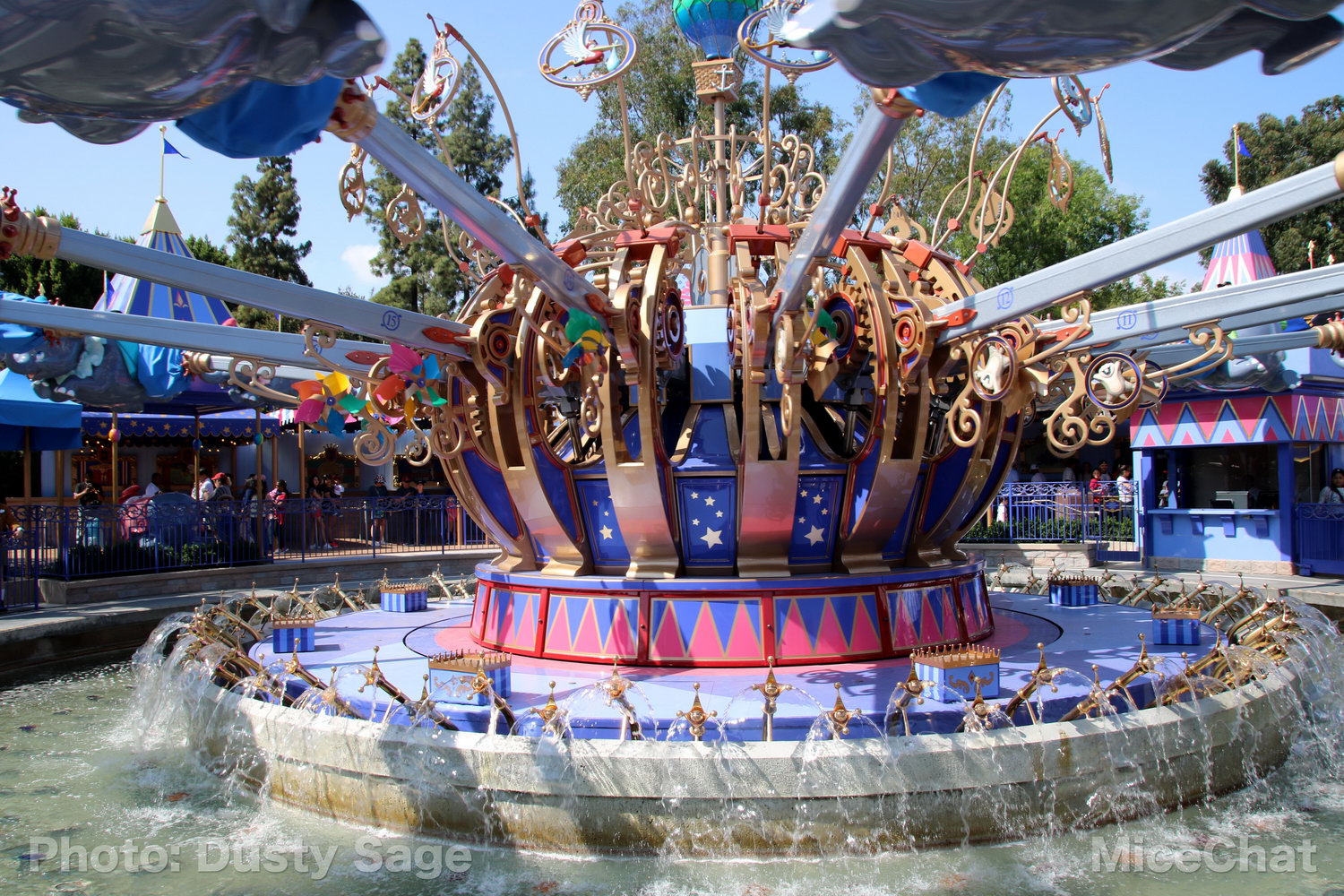 , Disneyland Photo Update &#8211; When I See an Elephant Fly