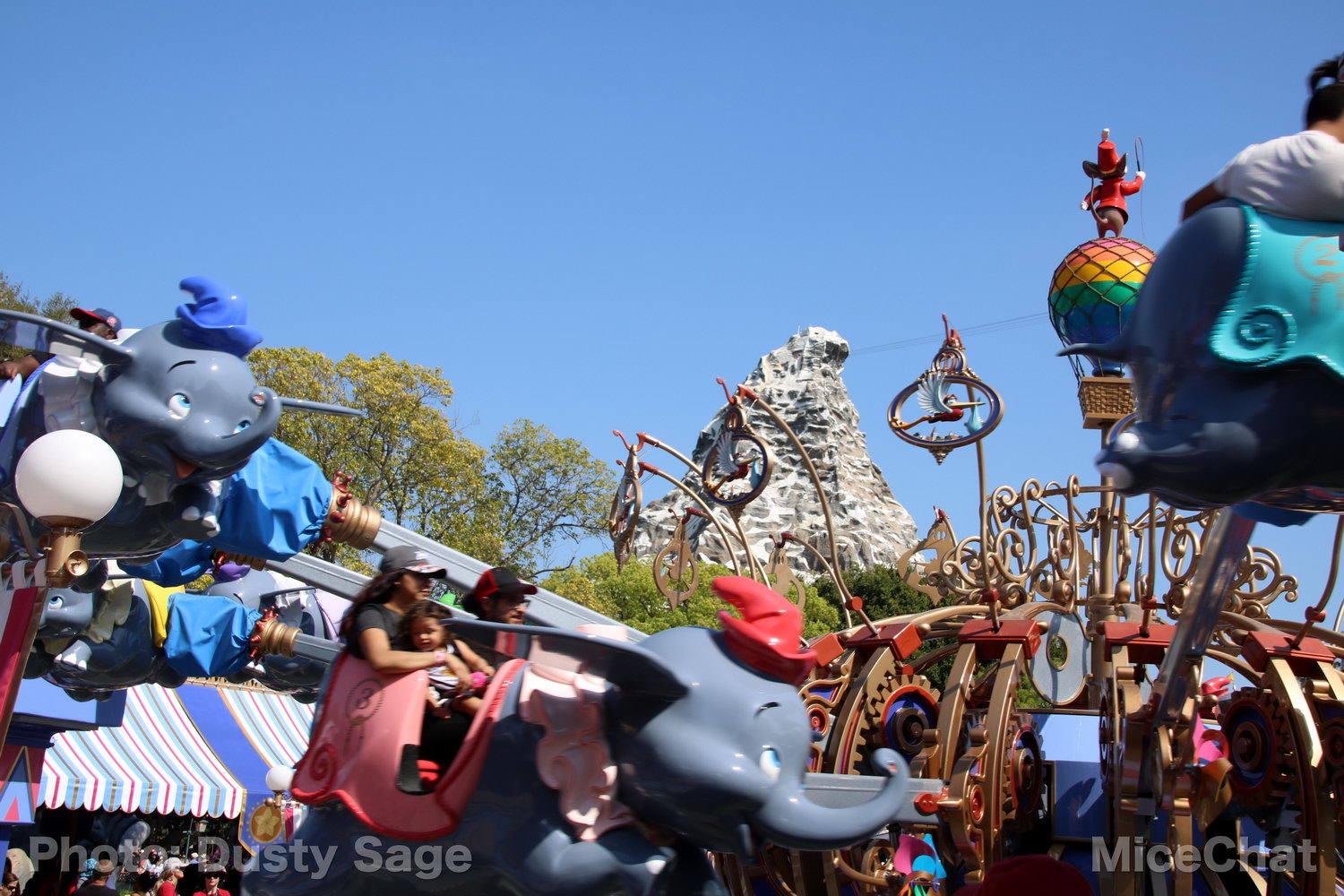 , Disneyland Photo Update &#8211; When I See an Elephant Fly