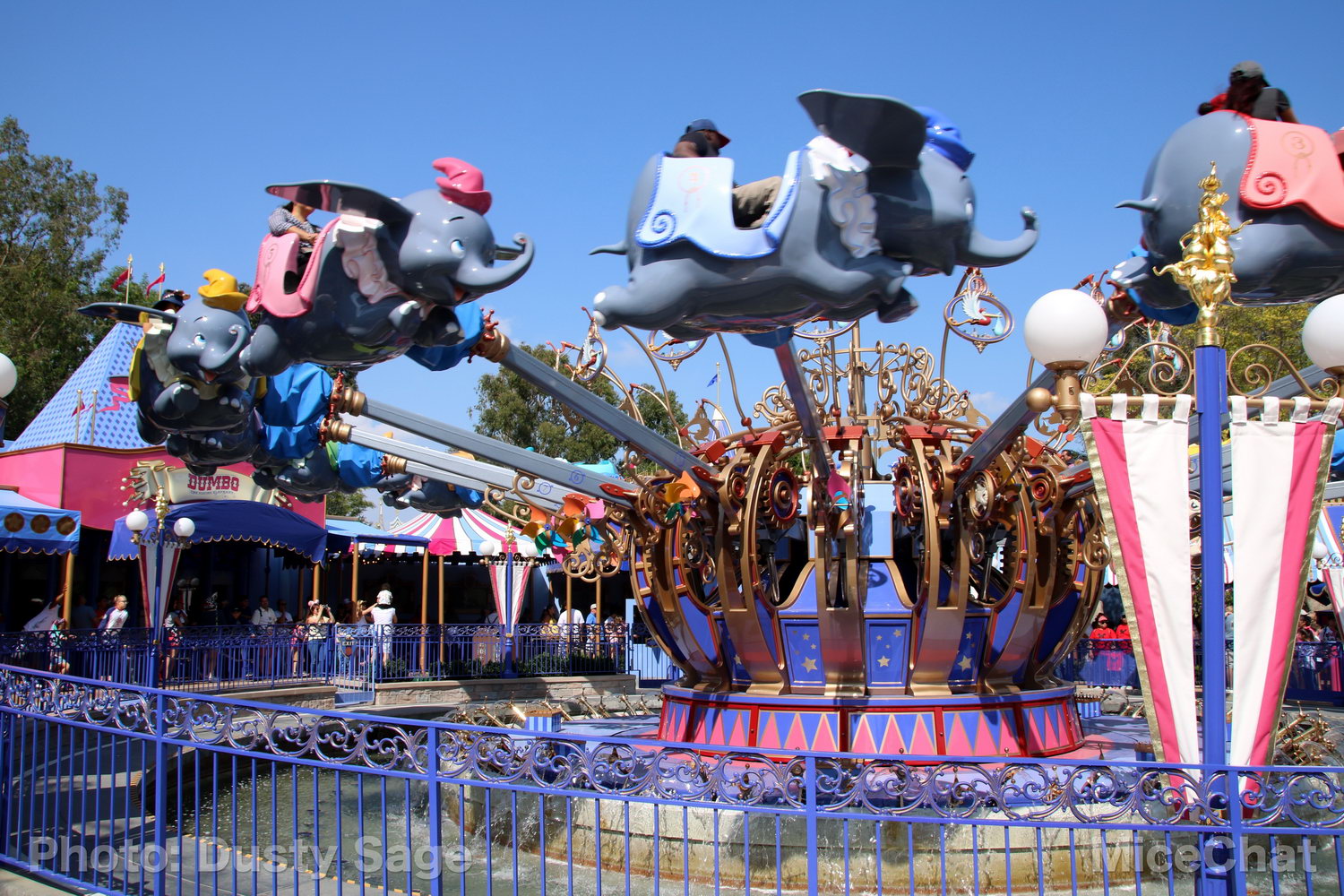 , Disneyland Photo Update &#8211; When I See an Elephant Fly