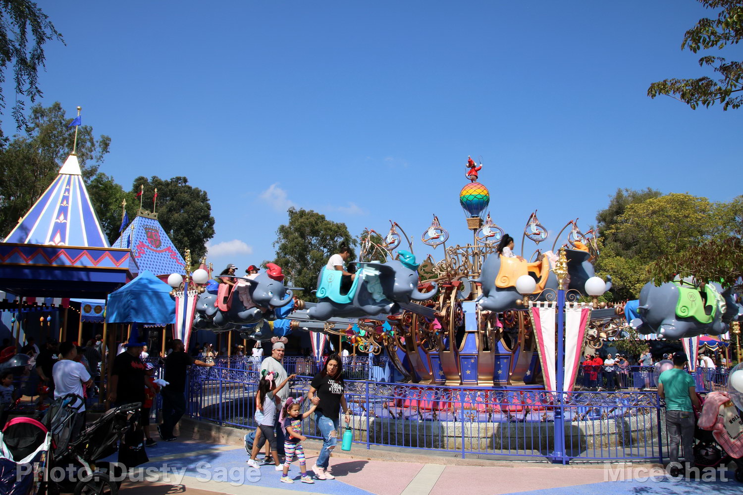 , Disneyland Photo Update – When I See an Elephant Fly