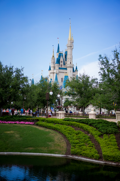 , Dateline Disney World – Magic Kingdom Monorails, Clubs and Cancellations