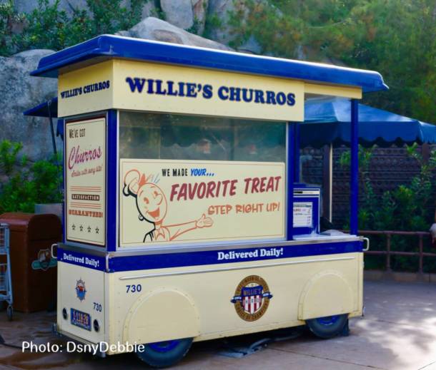 , Disneyland Update &#8211; Churro Scam, Galaxy&#8217;s Edge, and Cute Baby Animals