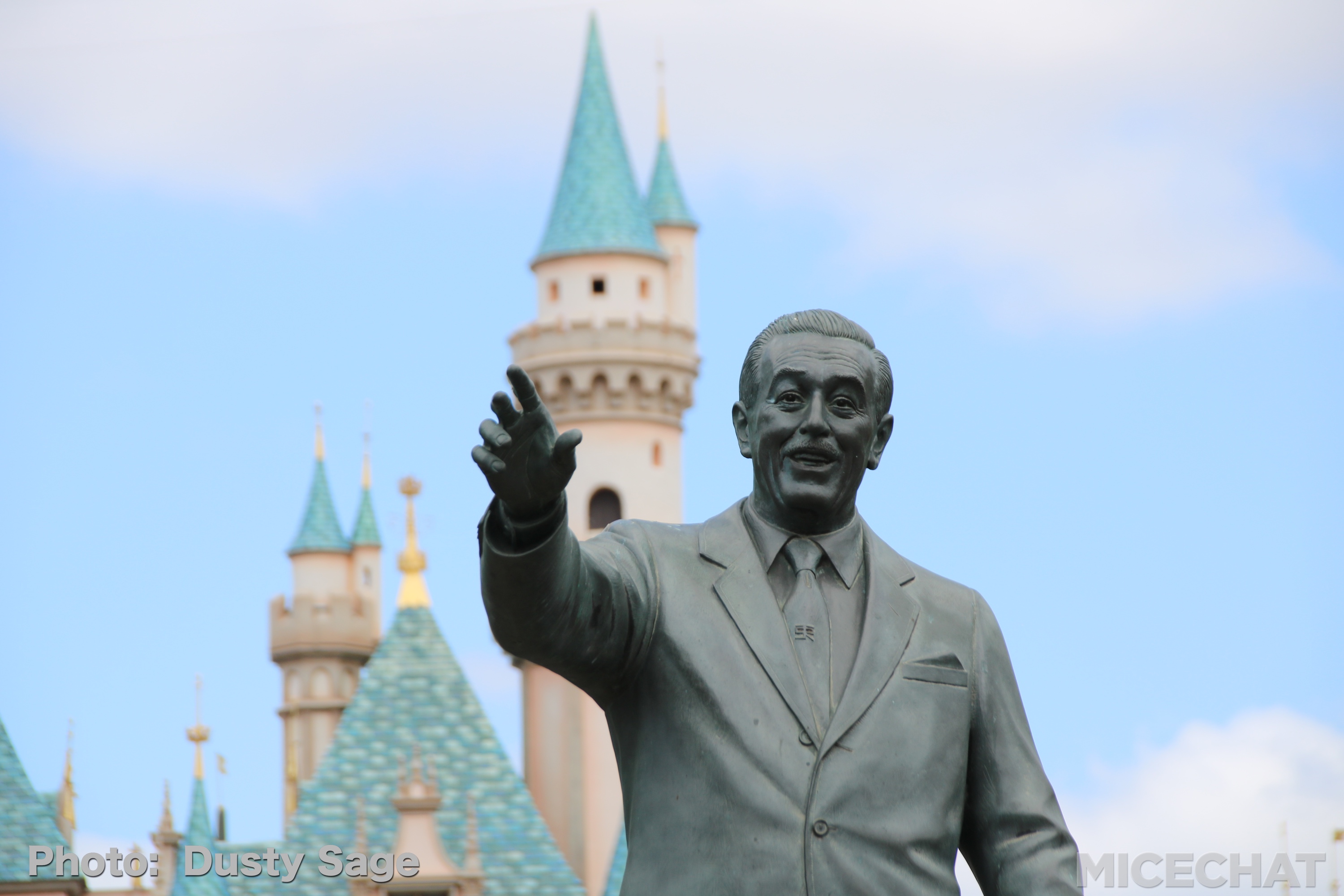 , Disneyland Update – Churro Scam, Galaxy’s Edge, and Cute Baby Animals