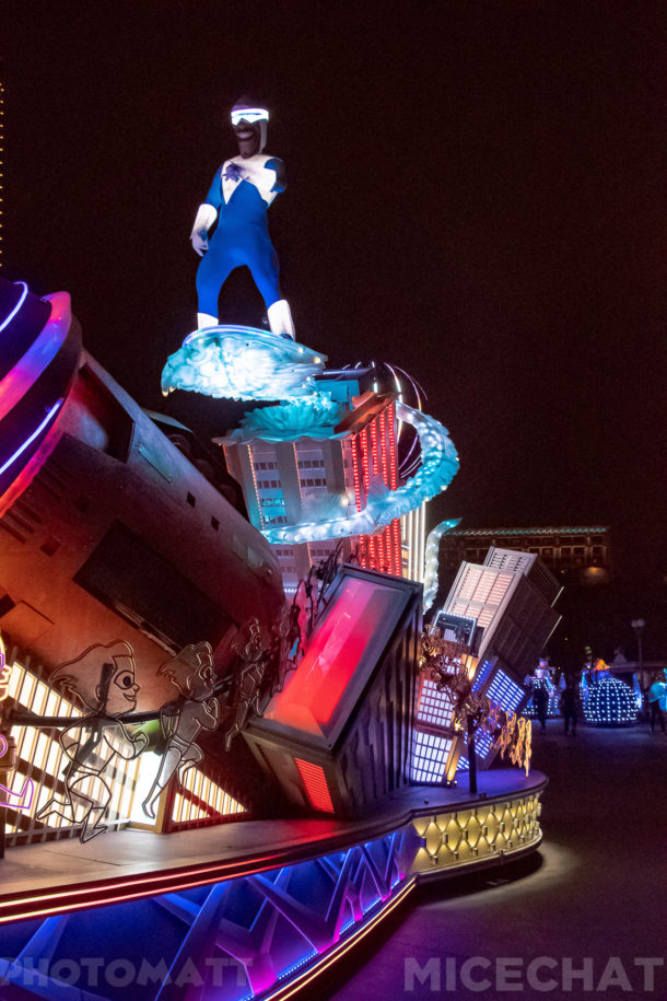 , Disneyland Resort Update – Pixar Pier Opens To Massive Crowd