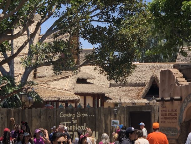 , Disneyland Update – Pirates of the Caribbean Recasts the Redhead as a Pirate Herself
