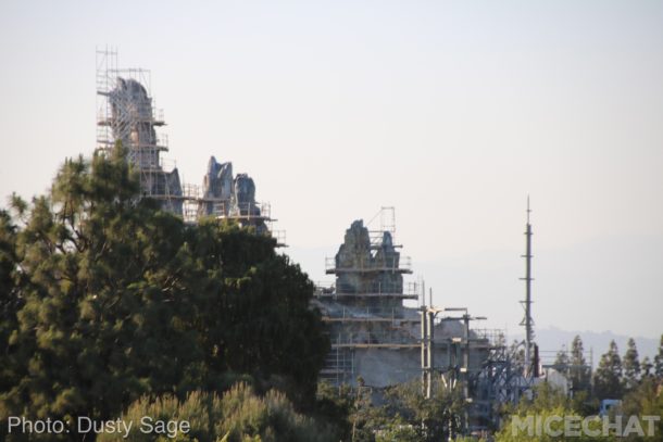, Disneyland Update – Pirates of the Caribbean Recasts the Redhead as a Pirate Herself