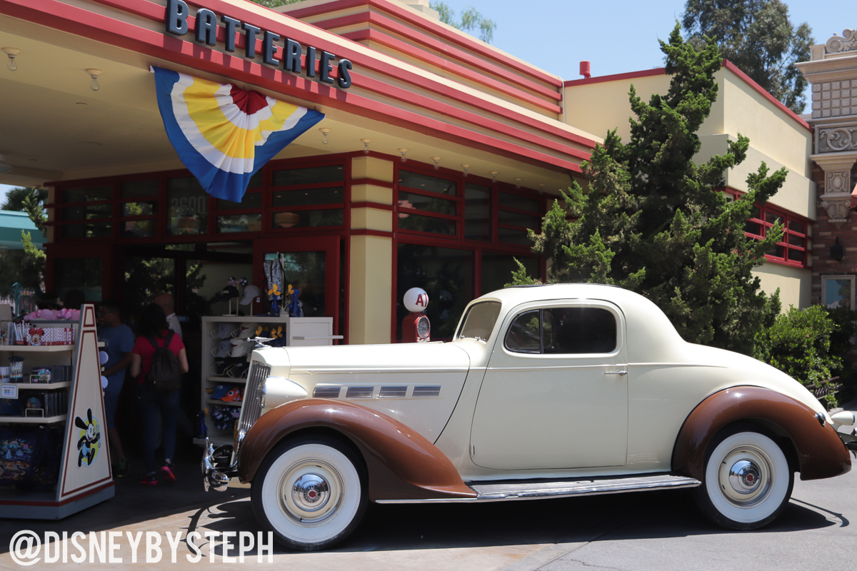 , Celebrating Disneyland’s Birthday with Character – A Disneyland Resort Update