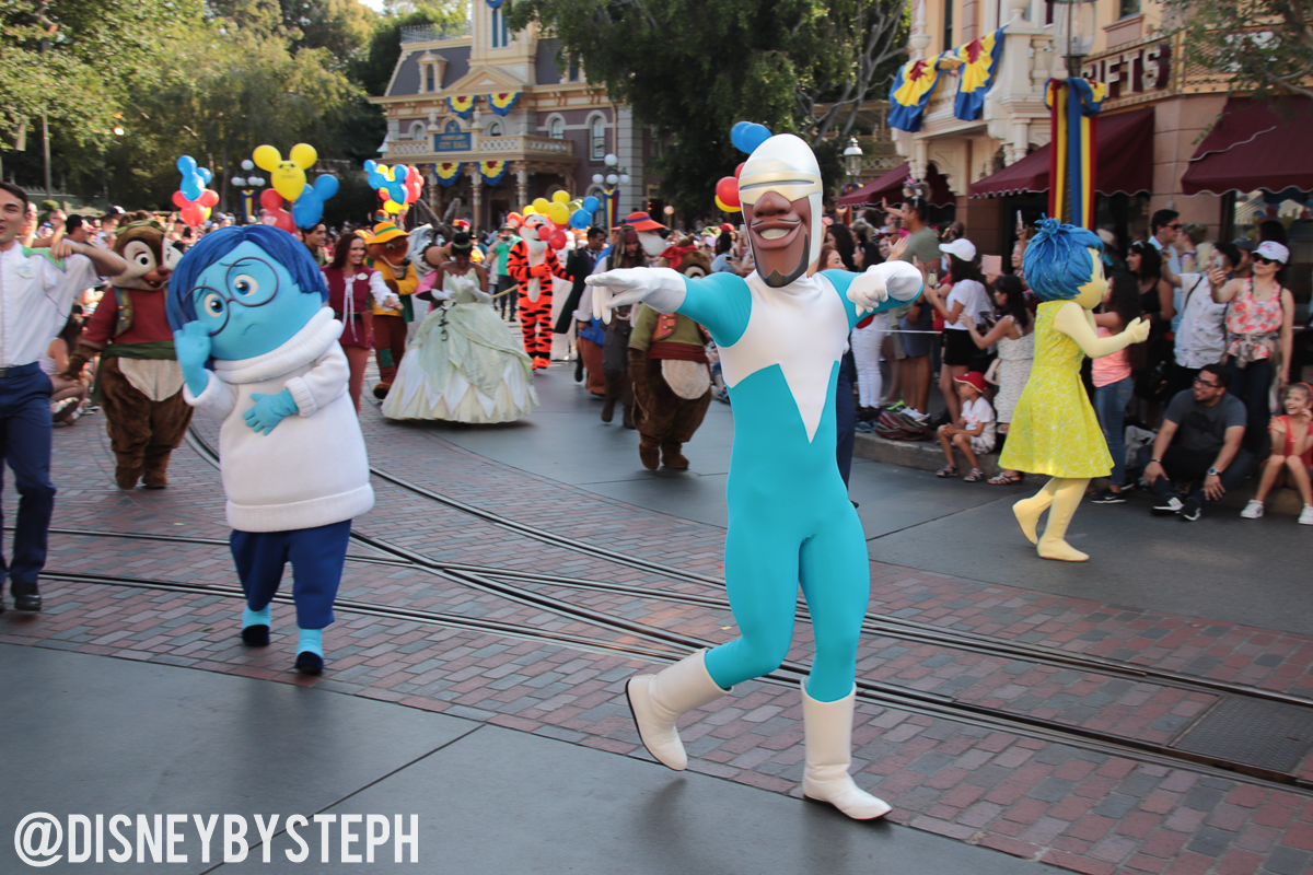 , Celebrating Disneyland’s Birthday with Character – A Disneyland Resort Update