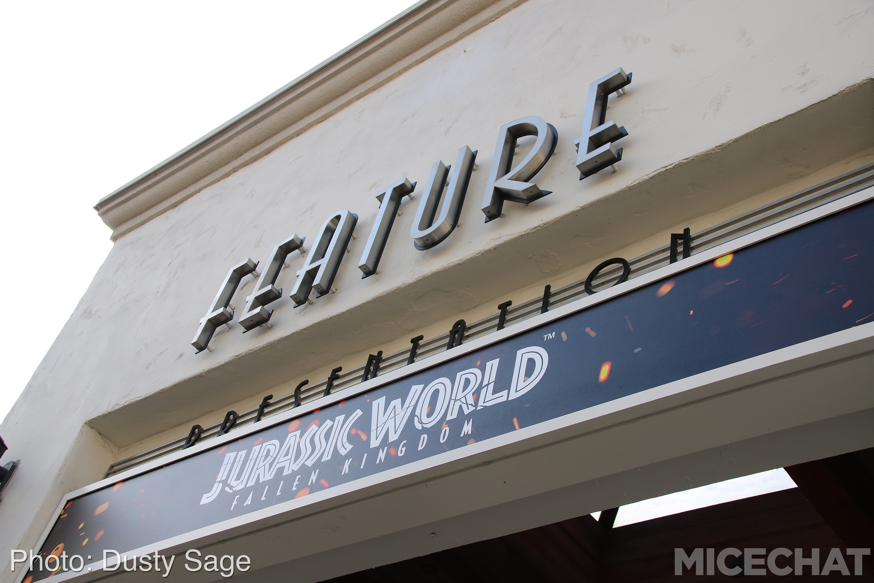 , Universal Studios Hollywood – Wizarding World Casts New Spells