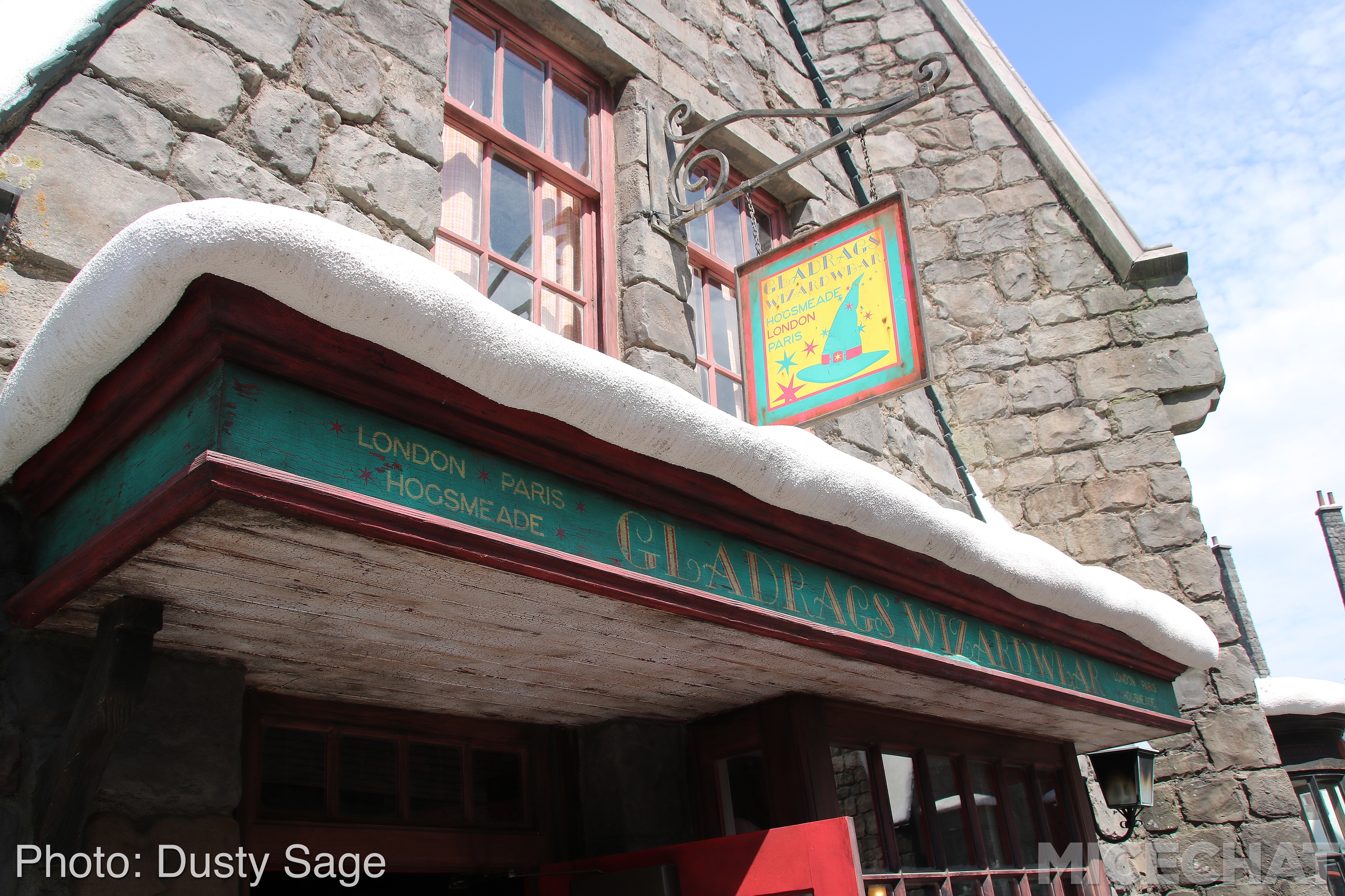 , Universal Studios Hollywood – Wizarding World Casts New Spells
