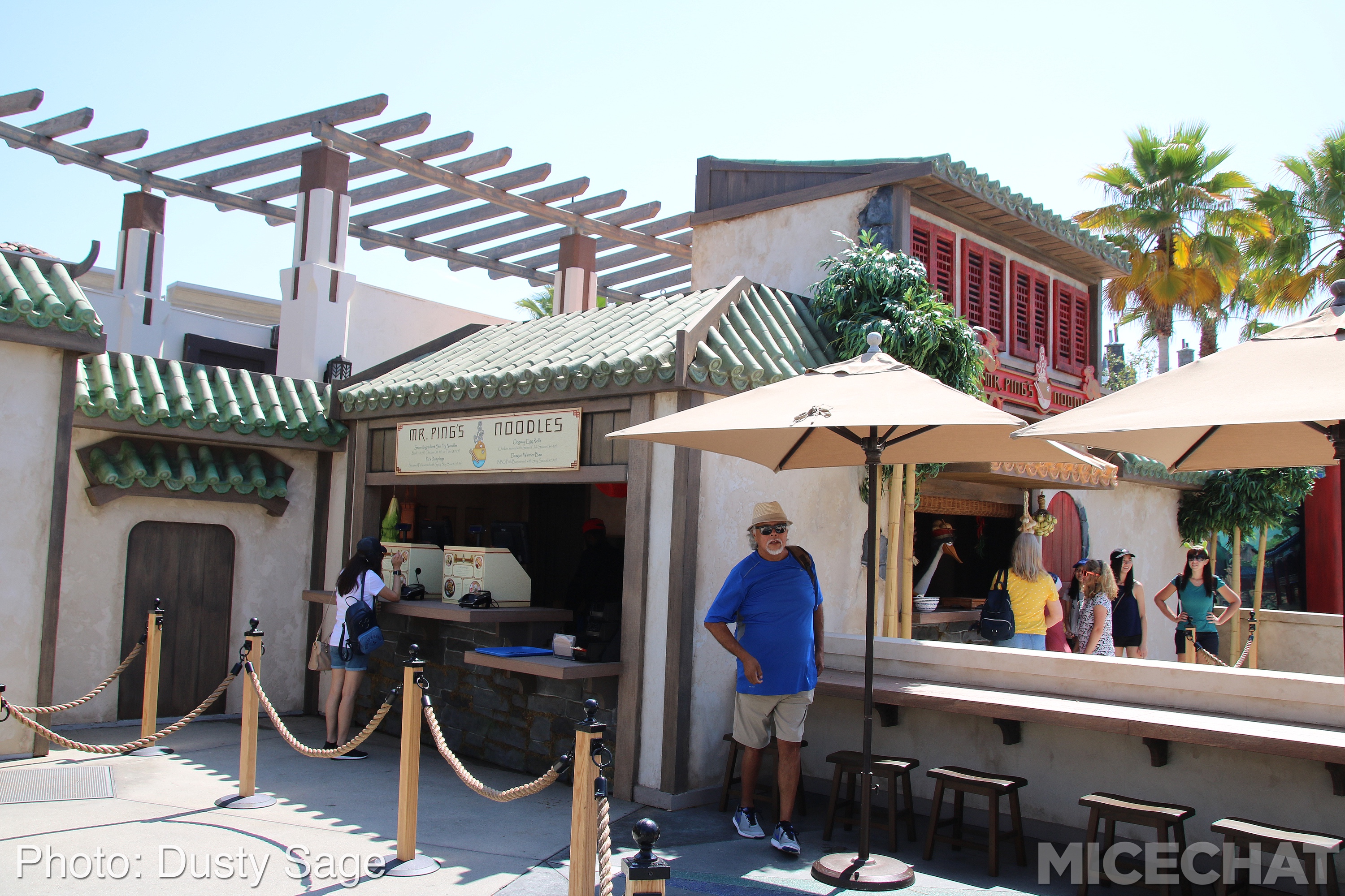 , Universal Studios Hollywood – Wizarding World Casts New Spells