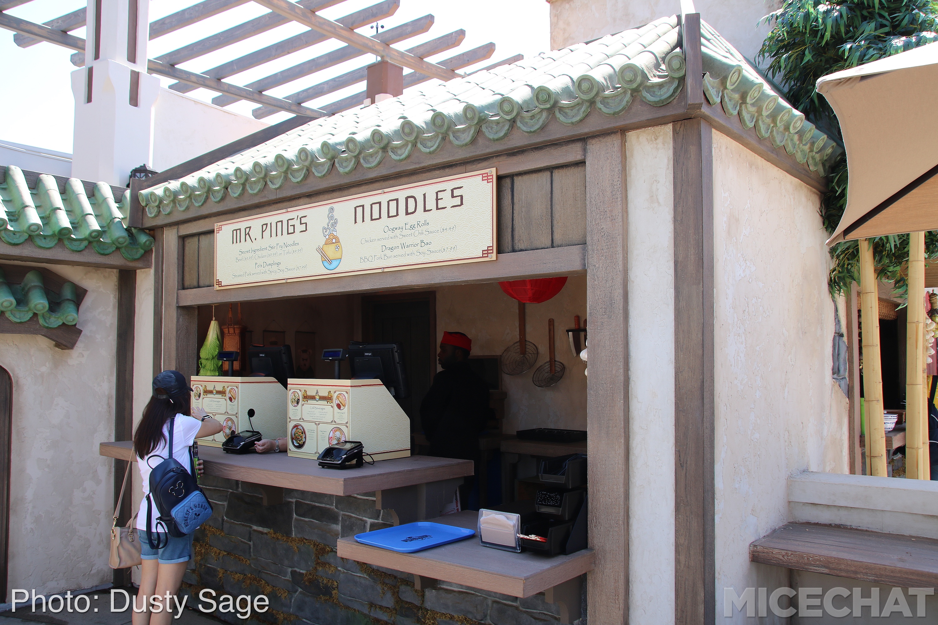 , Universal Studios Hollywood – Wizarding World Casts New Spells
