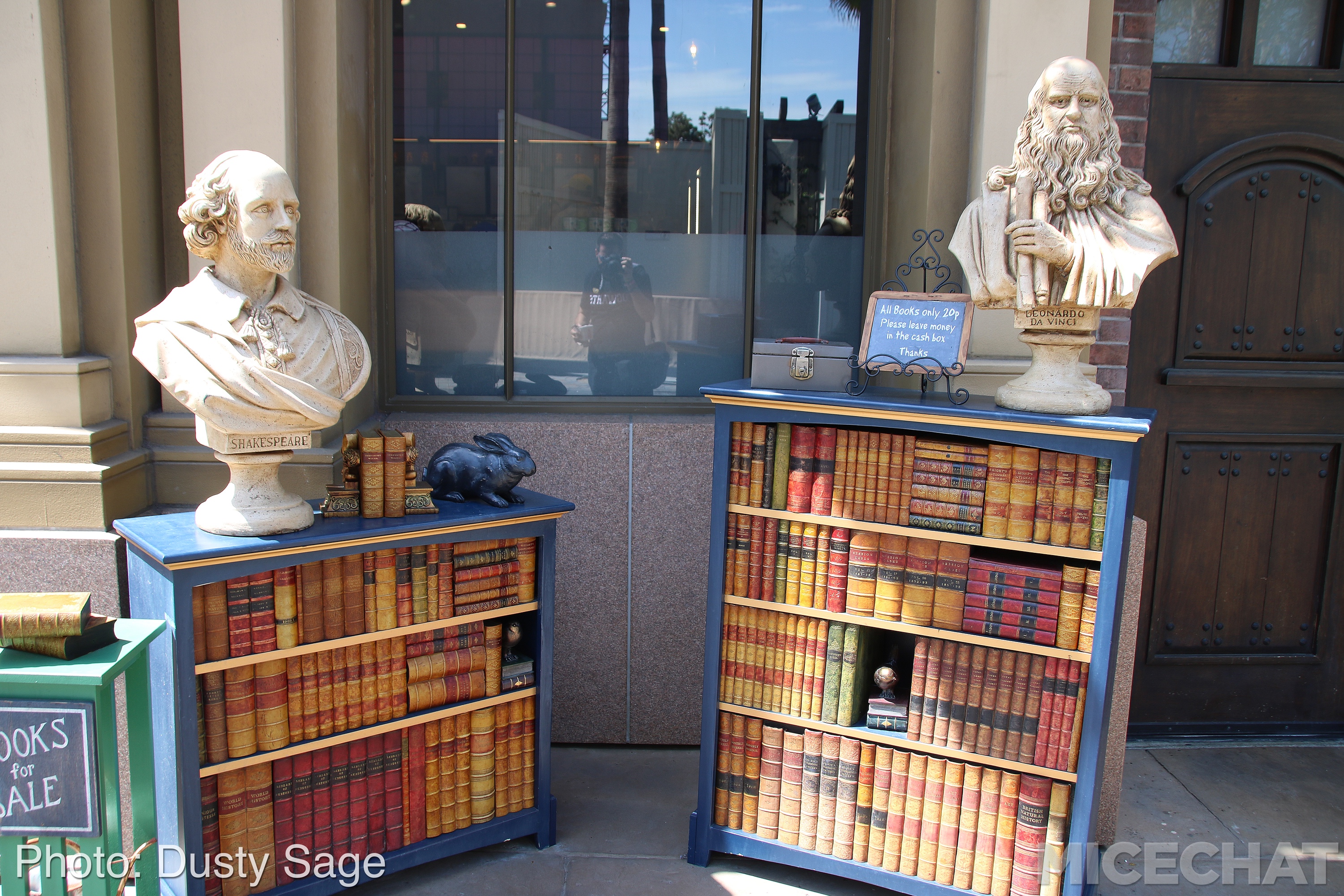 , Universal Studios Hollywood – Wizarding World Casts New Spells