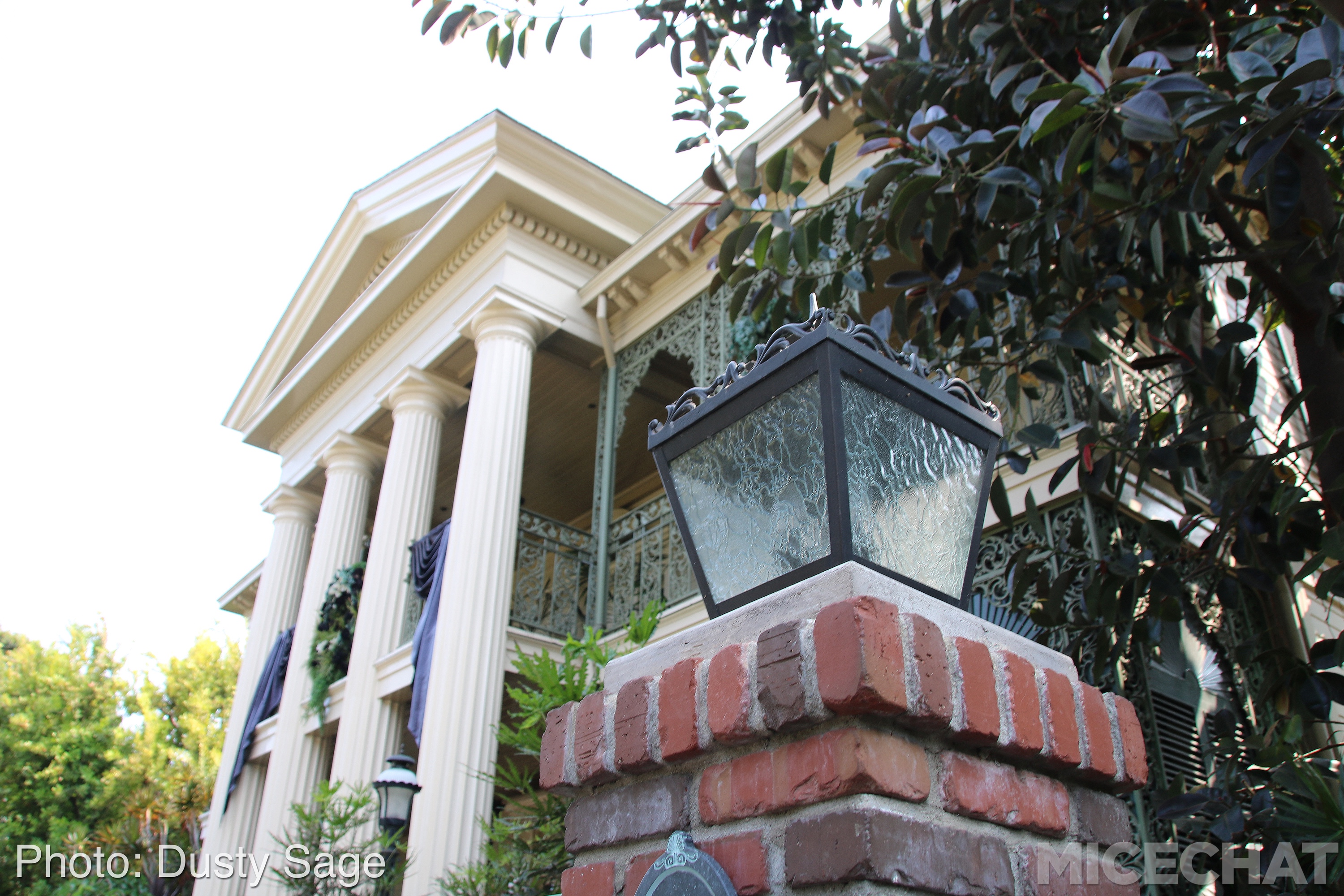 , Disneyland Update – Star Wars, Tiki & Castle Crumbles