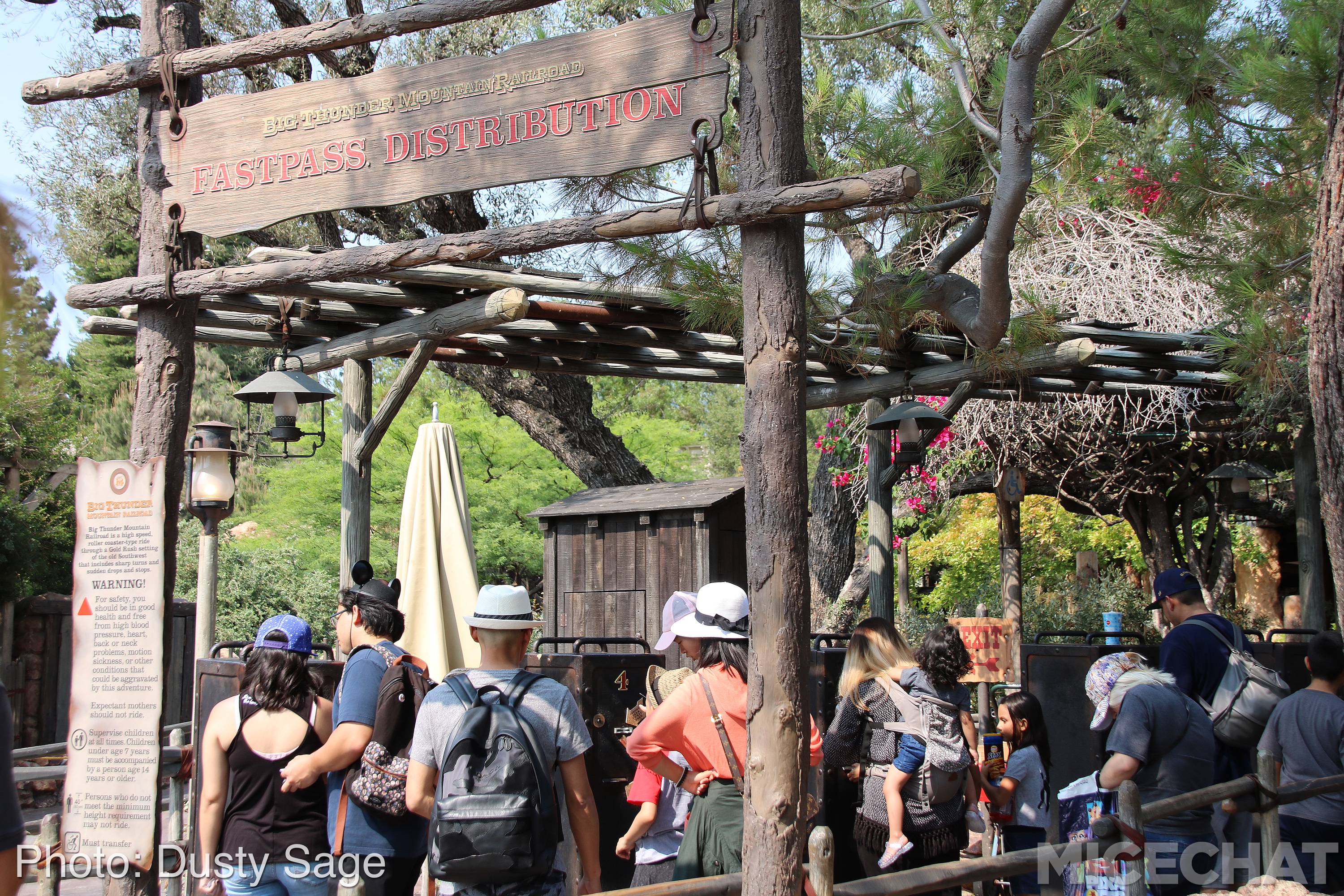 , Disneyland Update – Star Wars, Tiki & Castle Crumbles