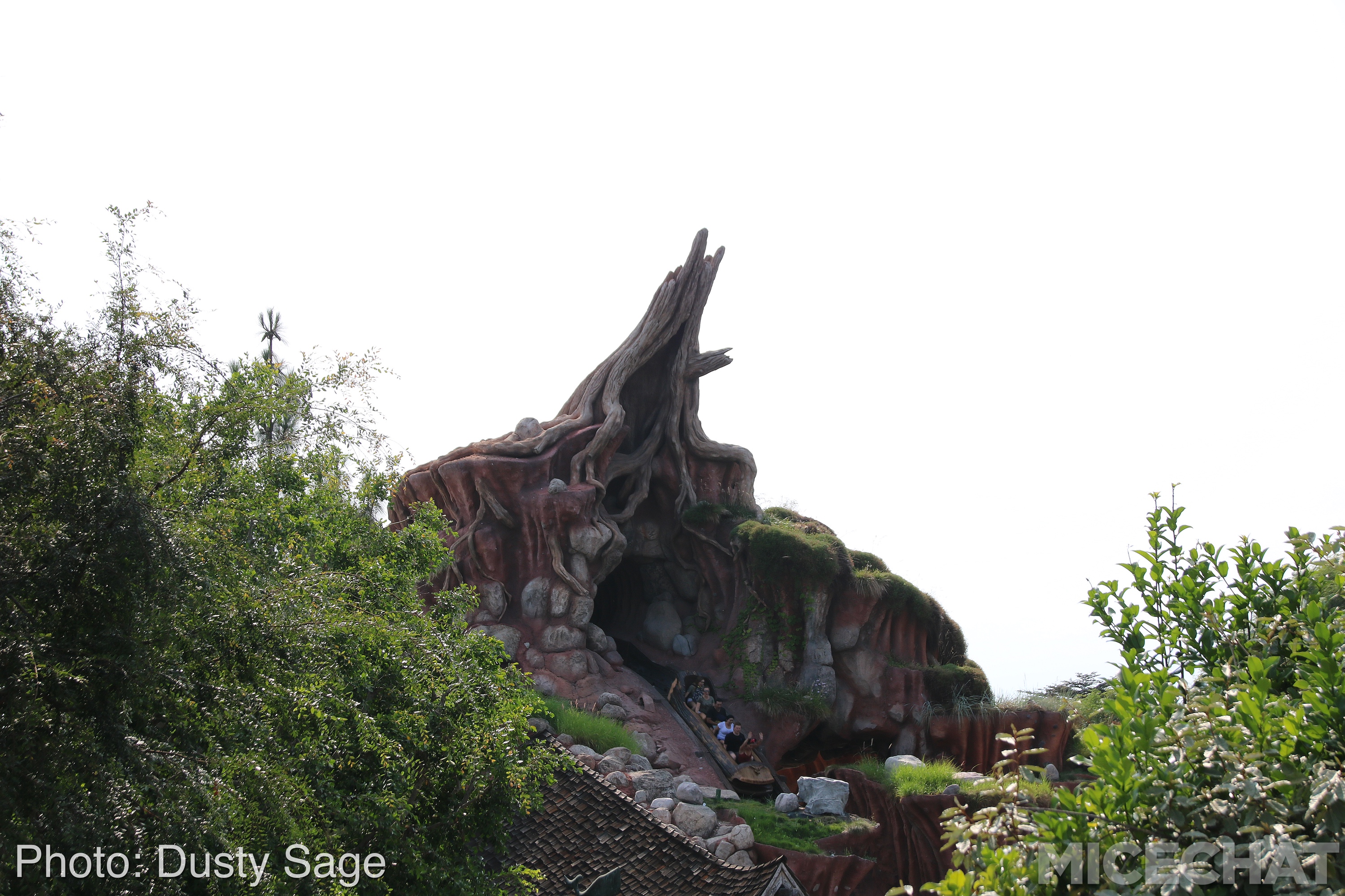 , Disneyland Update – Star Wars, Tiki & Castle Crumbles